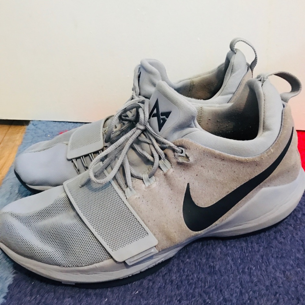 Nike Basketball Shoes (Paul George 2) size 14